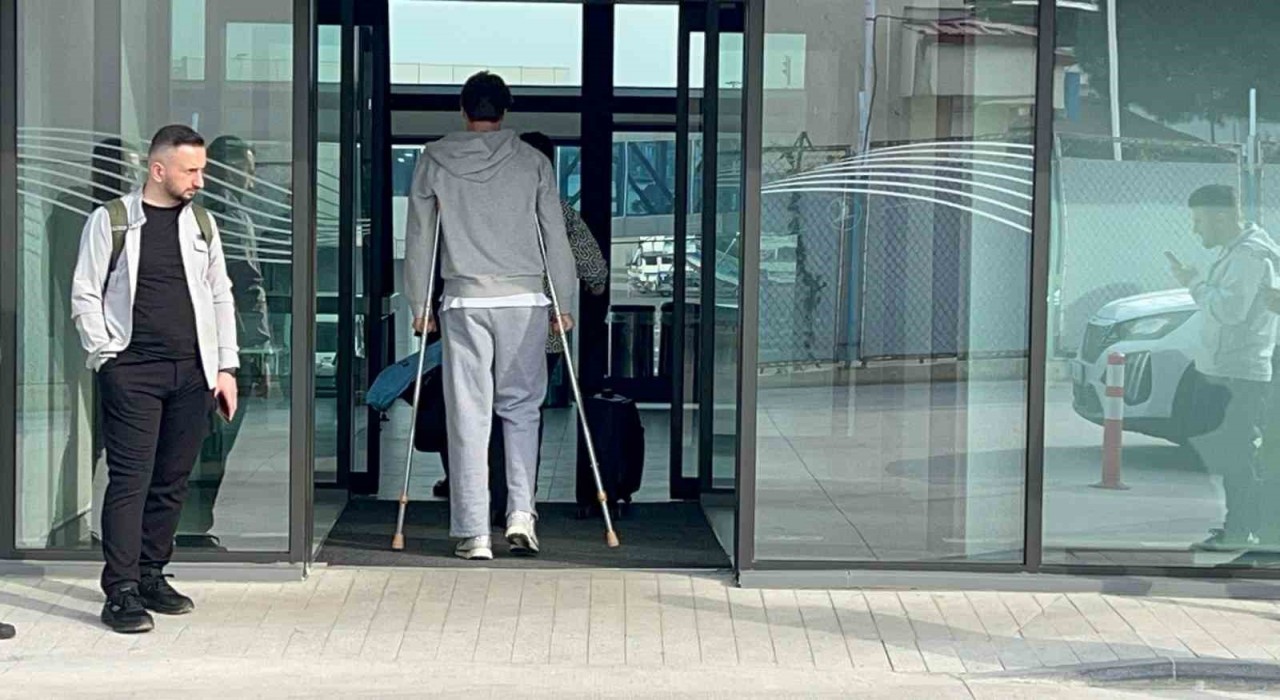 Trabzonspor, Başakşehir maçı için İstanbula gitti