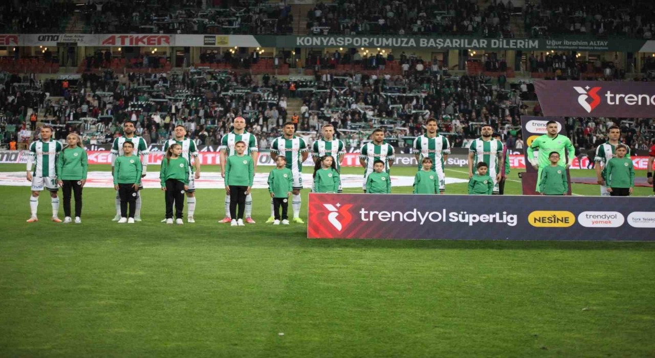 Trendyol Süper Lig: Konyaspor: 0 - Gaziantep FK: 0 (İlk yarı)