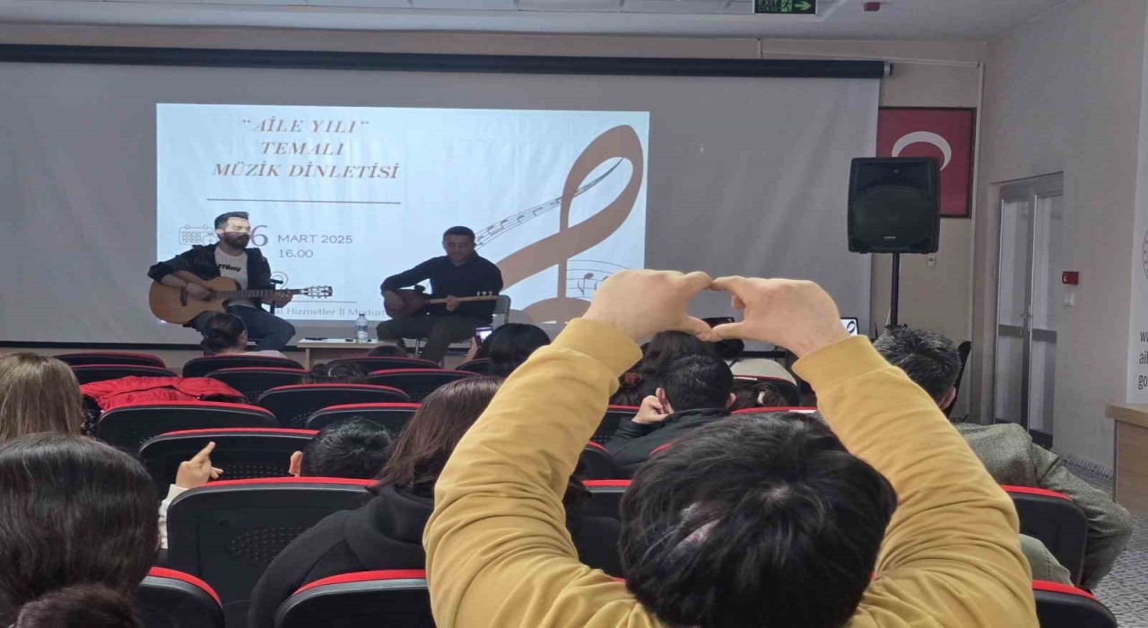 Tuncelide Aile Yılı temalı müzik dinletisi