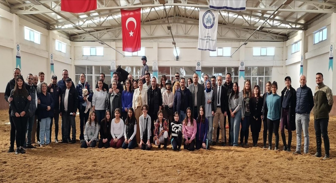 Türkiye Binicilik Federasyonu Lisans Sınavı ESOGÜde gerçekleştirildi