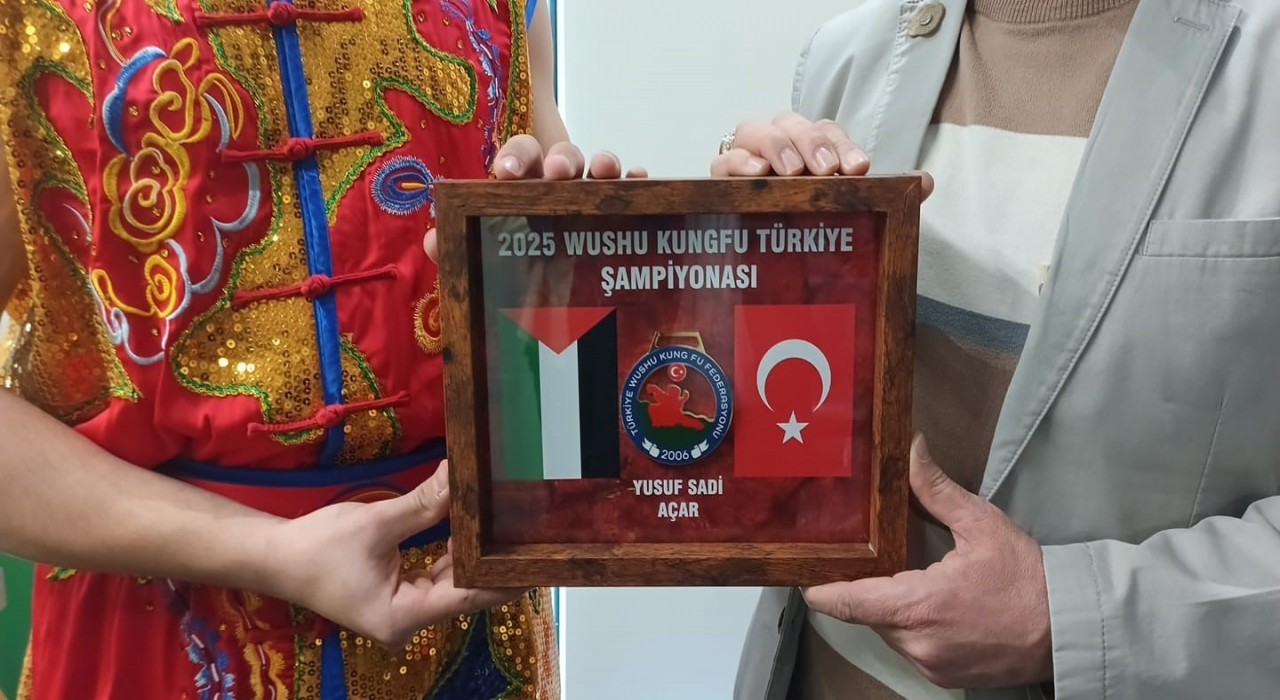 Türkiye birinciliği madalyasını Filistine destek için bağışladı