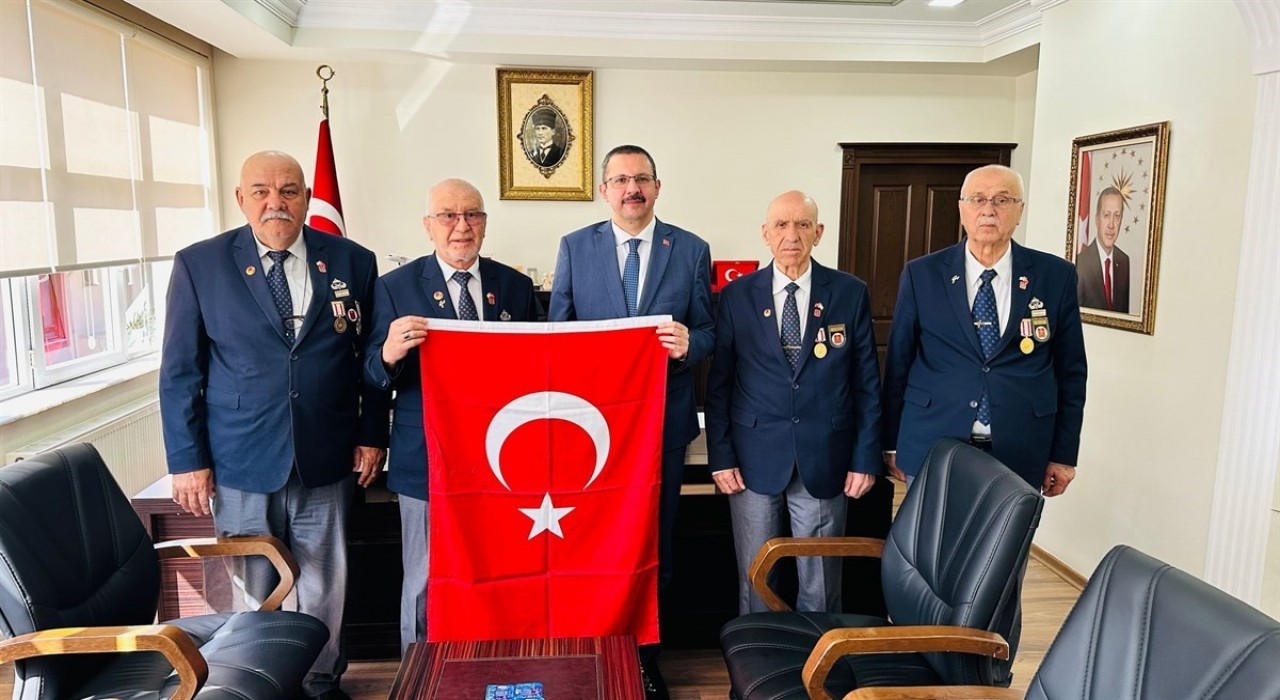 Türkiye Muharip Gaziler Derneğinden Kaymakam Özderine ziyaret