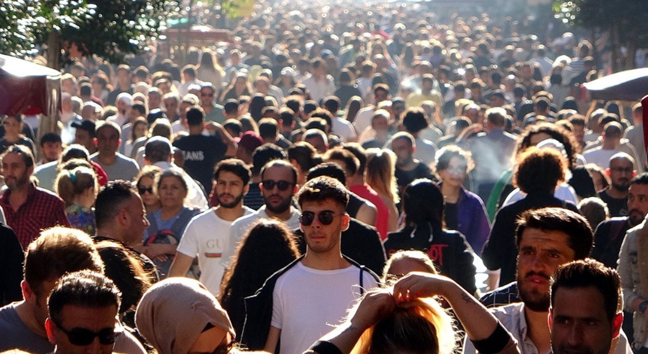 Türkiye’de Evde Bakım, Çocuk Bakımı ve Toplu Taşıma Erişimi: TÜİK 2024 Verileri