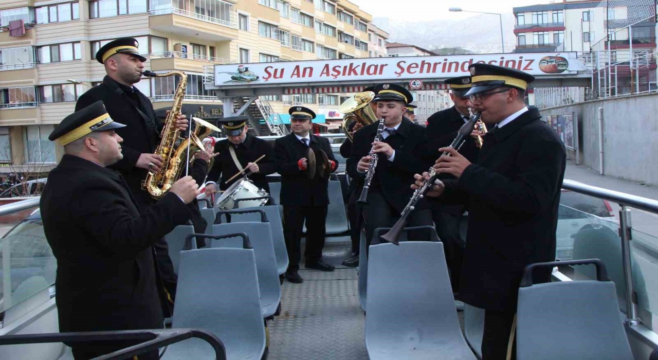 Türkiyenin en eski Ramazan bandosu Amasyada