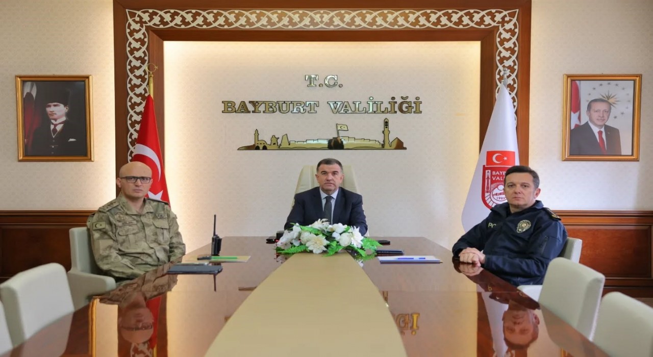 Ülke genelinde alınacak güvenlik, trafik ve asayiş tedbirleri değerlendirildi