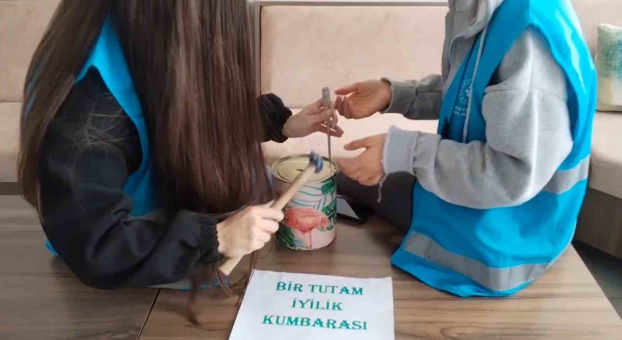 Üniversiteli öğrencilerden Bir Tutam İyilik projesi
