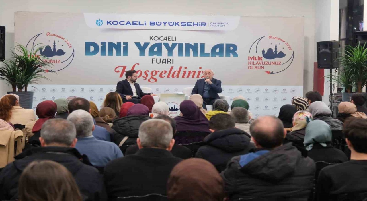Ünlü yazar gençlere seslendi: Büyük düşünün ve cesur adımlar atın