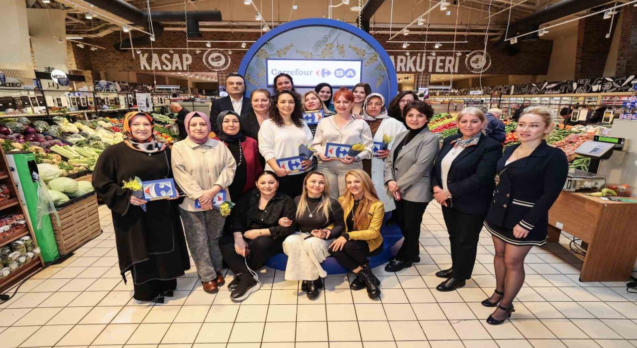 Üreten kadınlar, CarrefourSAda müşterilerle buluştu
