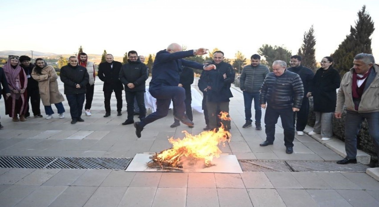 Uşak Üniversitesi, baharın müjdecisi Nevruzu kutladı