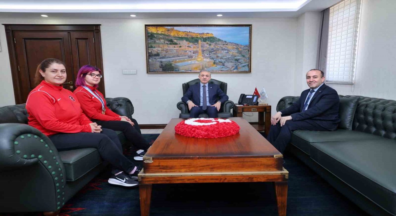 Vali Akkoyun, Avrupa şampiyonunu tebrik etti