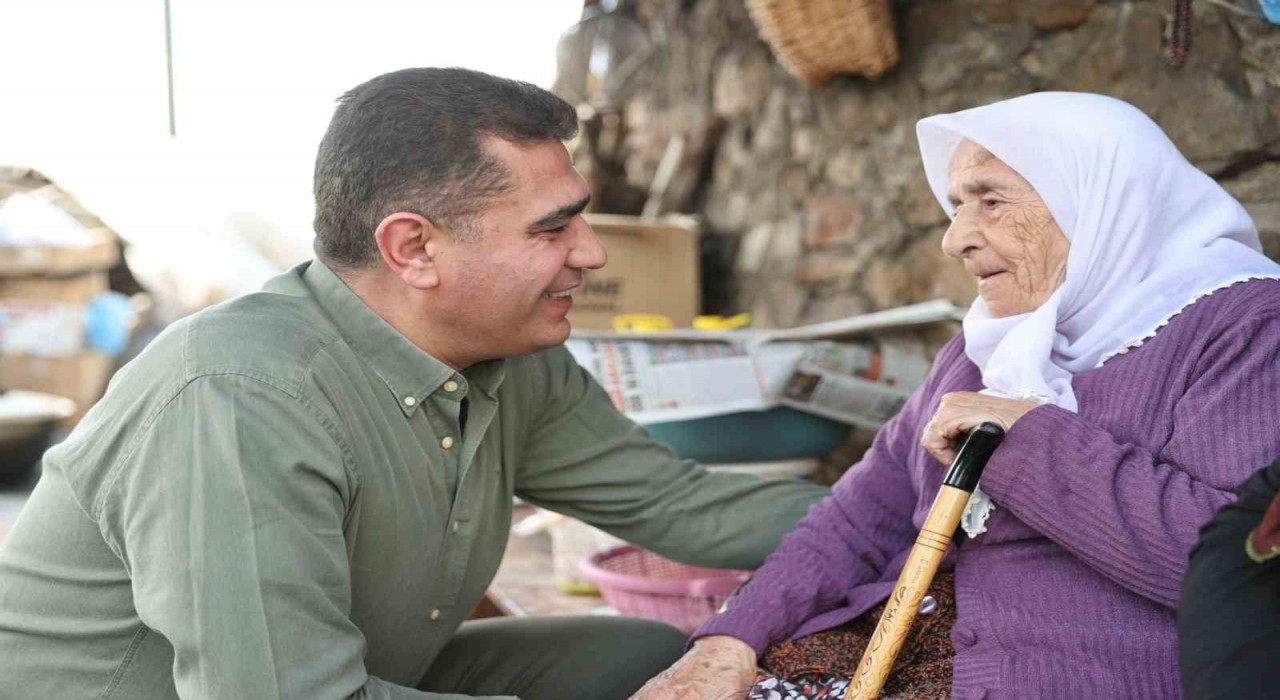 Vali Aslan, Yaşlılarımız geleceğimize ışık