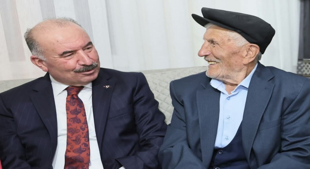 Vali Çalgandan 63 yıllık evli çifte ziyaret