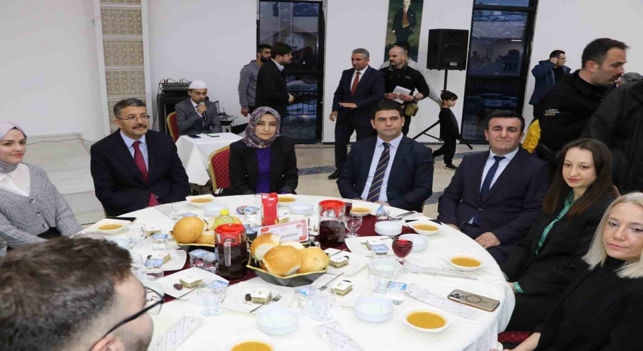 Vali Çelik: Rabbim ayağınıza taş değdirmesin