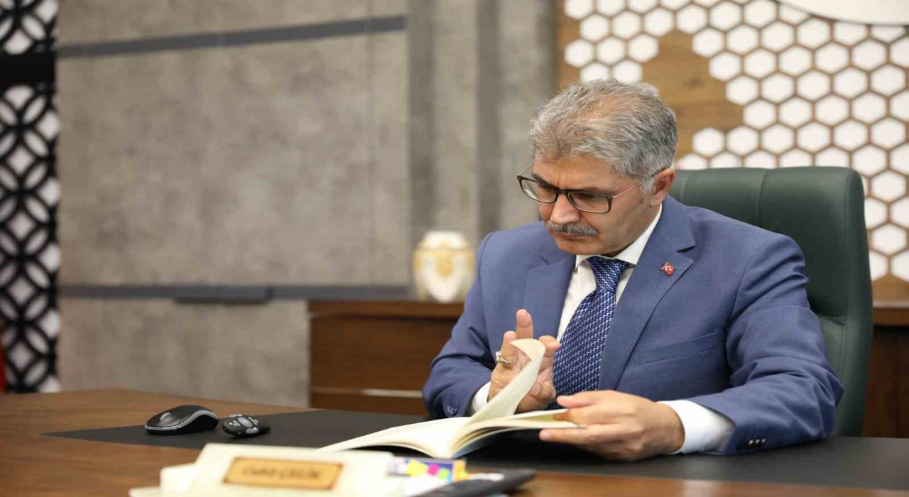 Vali Çelikin kaleminden Niğdeli Ebubekir Hazım Tepeyran