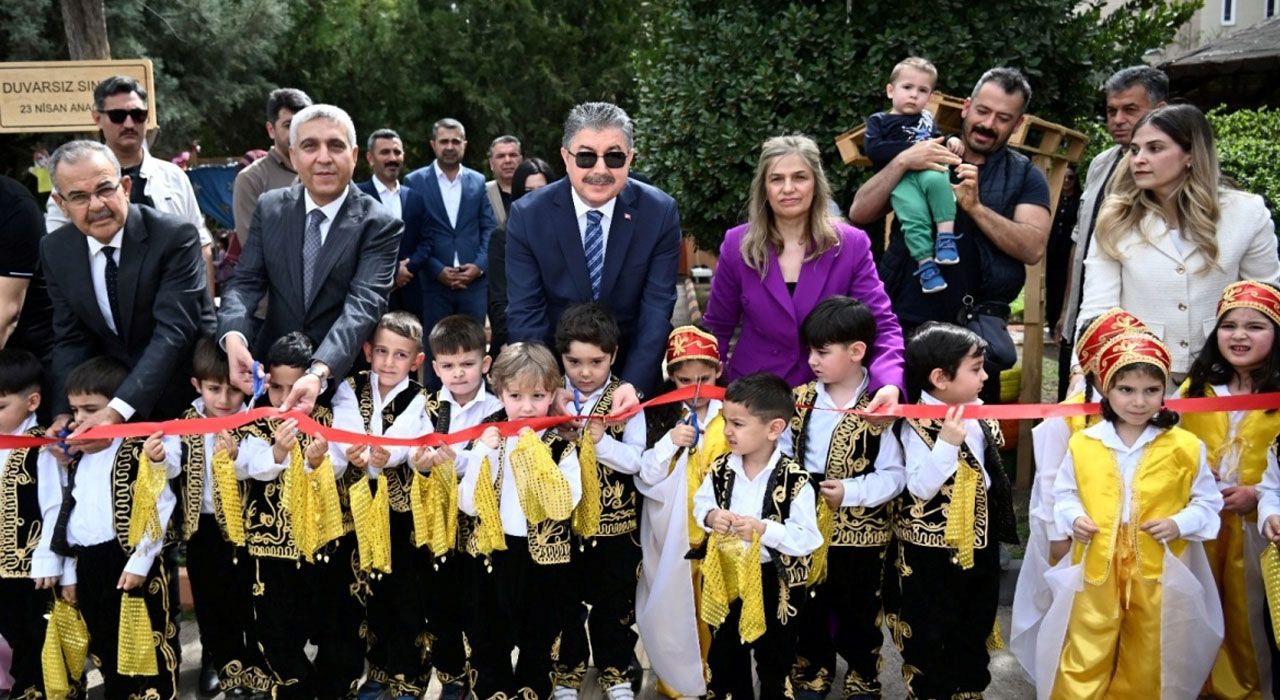 Vali Dr. Erdinç Yılmaz, Duvarsız Sınıfı Ziyaret Etti