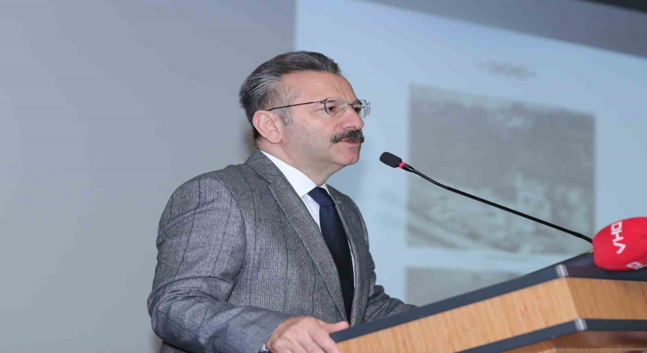 Vali Hüseyin Aksoy, Eskişehir Şehir Hastanesinde 14 Mart Tıp Bayramını kutladı