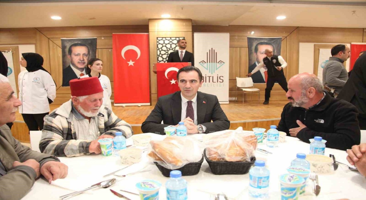 Vali Karakaya, Ahıska Türkleri ile iftarda bir araya geldi