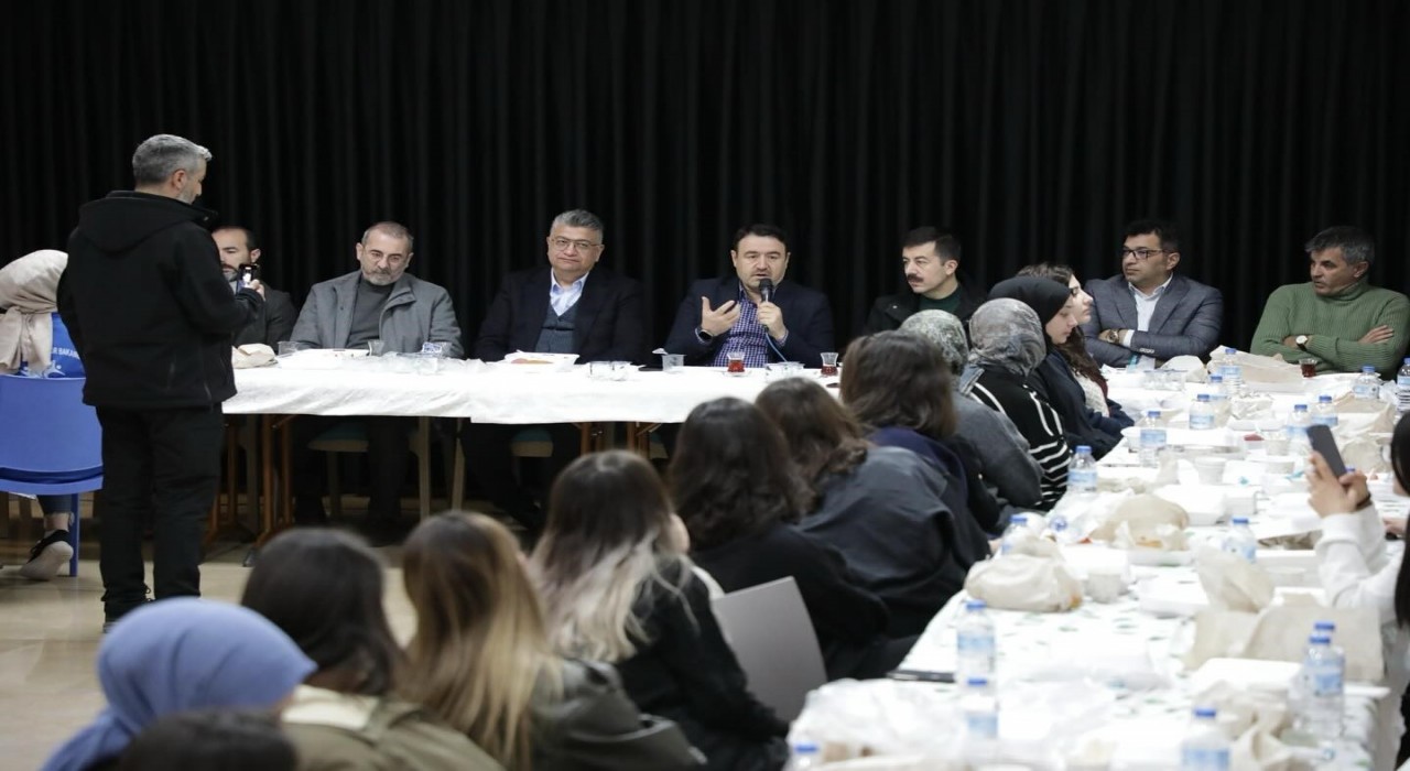 Vali Musa Işın KYKlı öğrencilerle sahurda buluştu