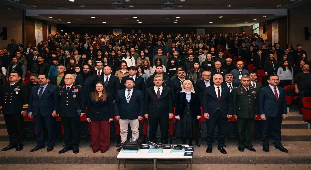 Vali Şahin: Akdenizde var olmaya devam edeceğiz