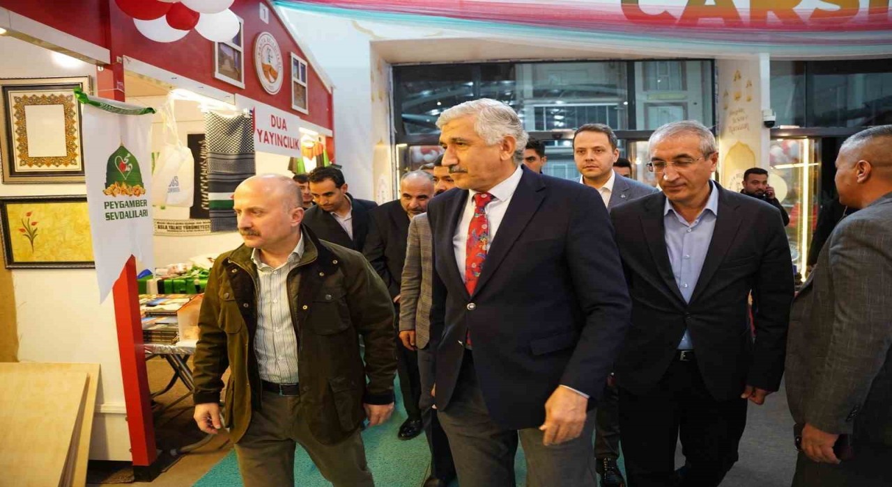 Vali Varol, Ramazan Çarşısını ziyaret etti