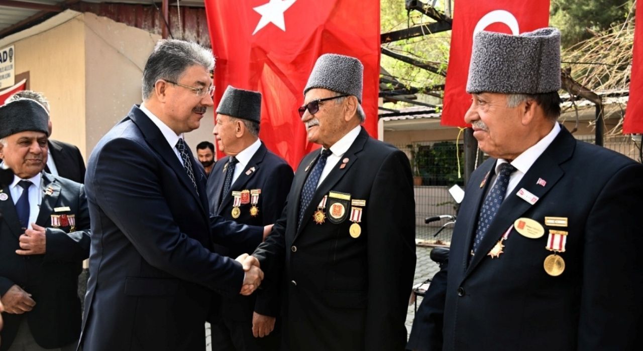 Vali Yılmaz, 18 Mart Çanakkale Zaferi’nde Şehit Aileleri ve Gazilerle Bir Araya Geldi