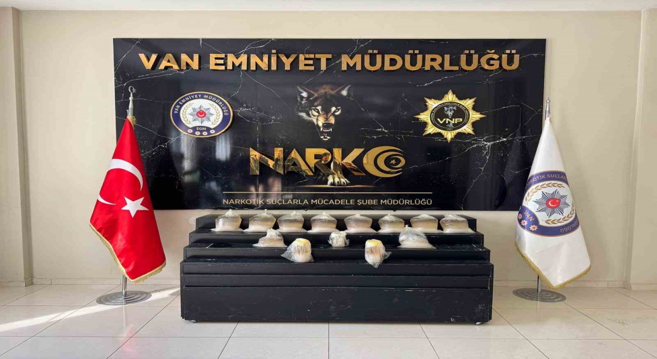 Vanda 50 kilo metamfetamin ele geçirildi