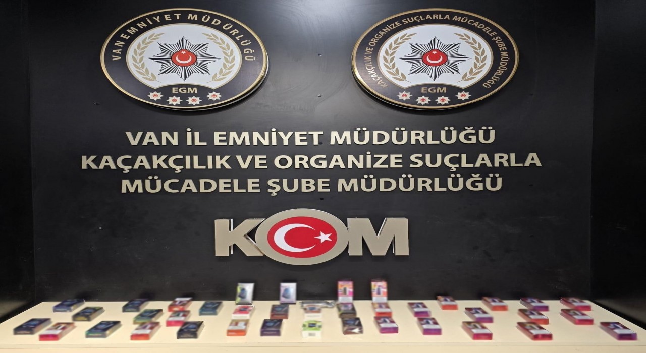 Vanda çok sayıda gümrük kaçağı malzeme ele geçirildi