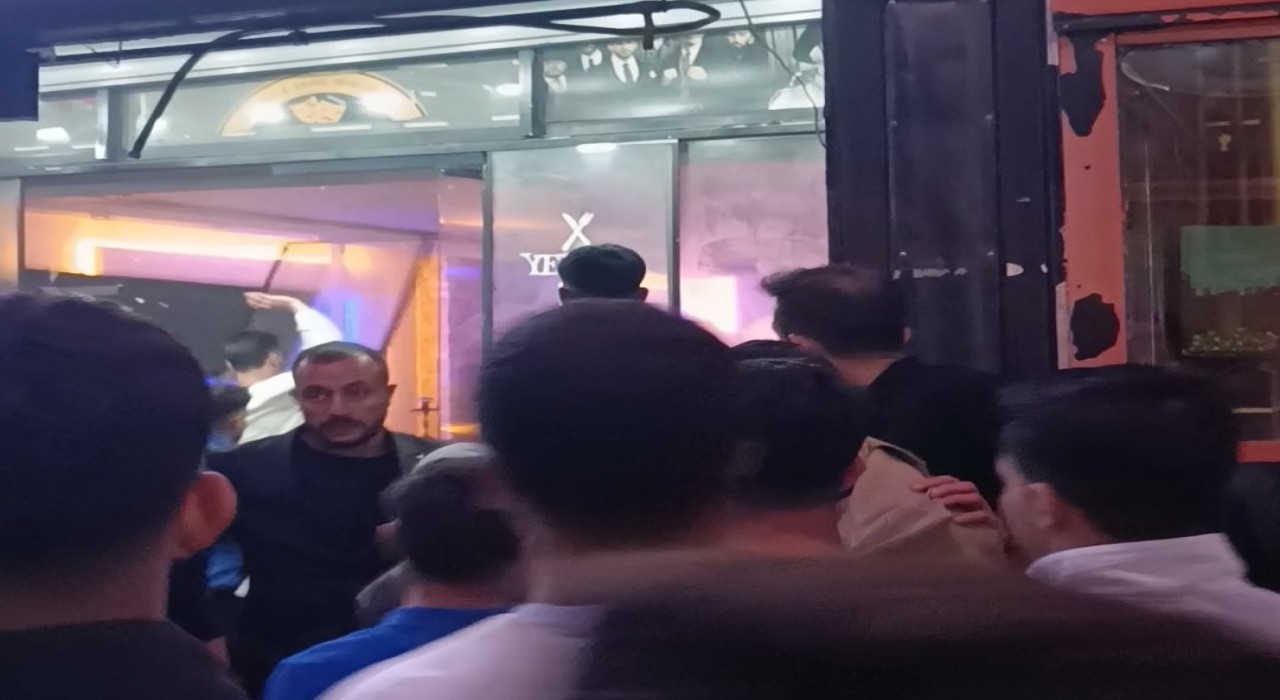 Vanda iki grup arasında kavga: Bir işletmenin camları kırıldı