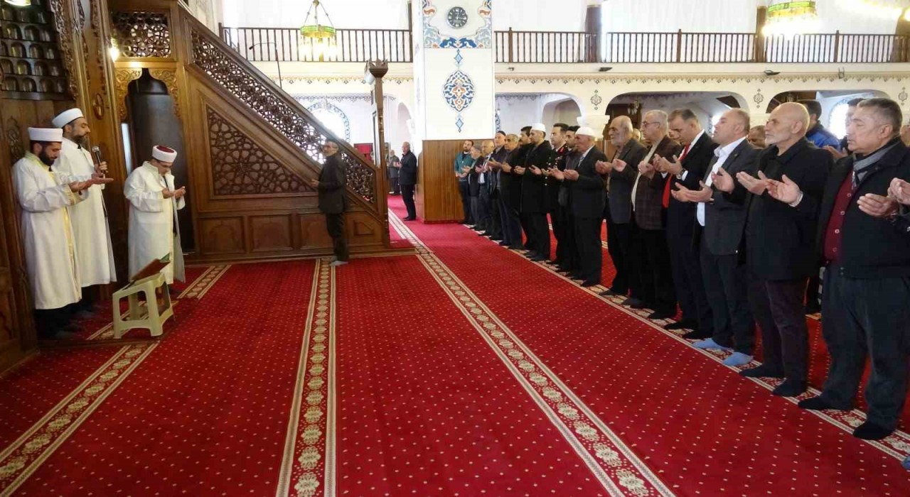 Vanda şehitler için Mevlid-i Şerif okutuldu