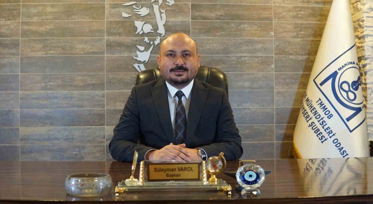 Varol: İstiklal Marşını okurken, milletimizin geçmişteki kahramanlıklarını ve mücadele azmini yeniden hatırlıyor, geleceğe umutla bakıyoruz