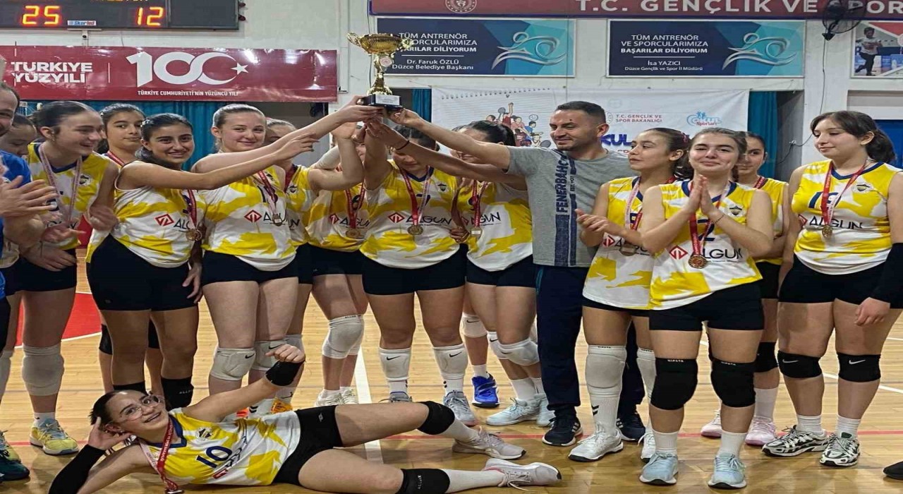 Voleybolda şampiyon Düzce 1907 SK oldu