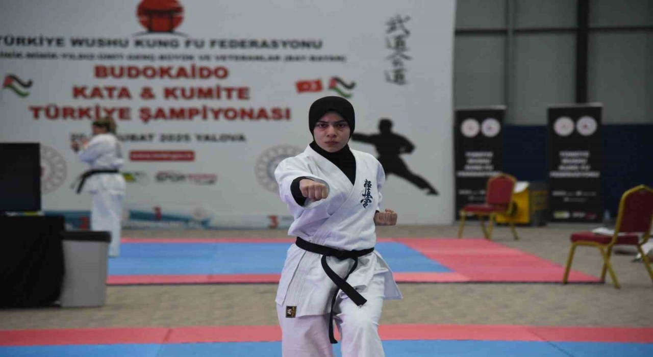 Wushu sporcusu altın madalyayla döndü