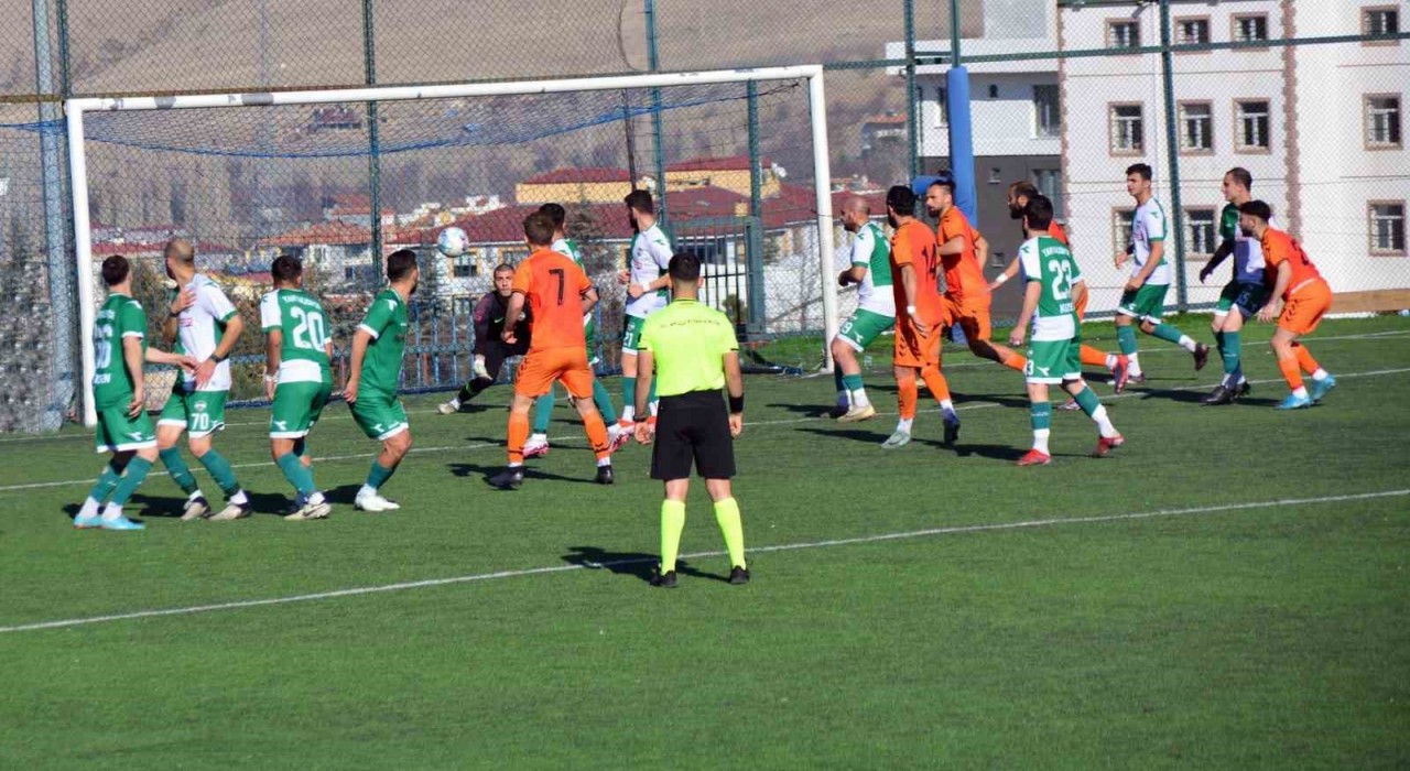Yahyalıspor BALda küme düştü
