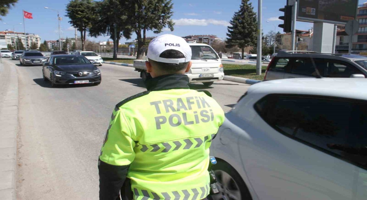 Yeni Konya-Antalya karayolunda trafik yoğunluğu