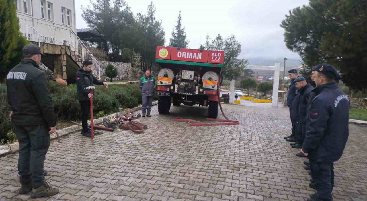 Yerkesikte Jandarma personeline yangın önleme ve söndürme eğitimi verildi