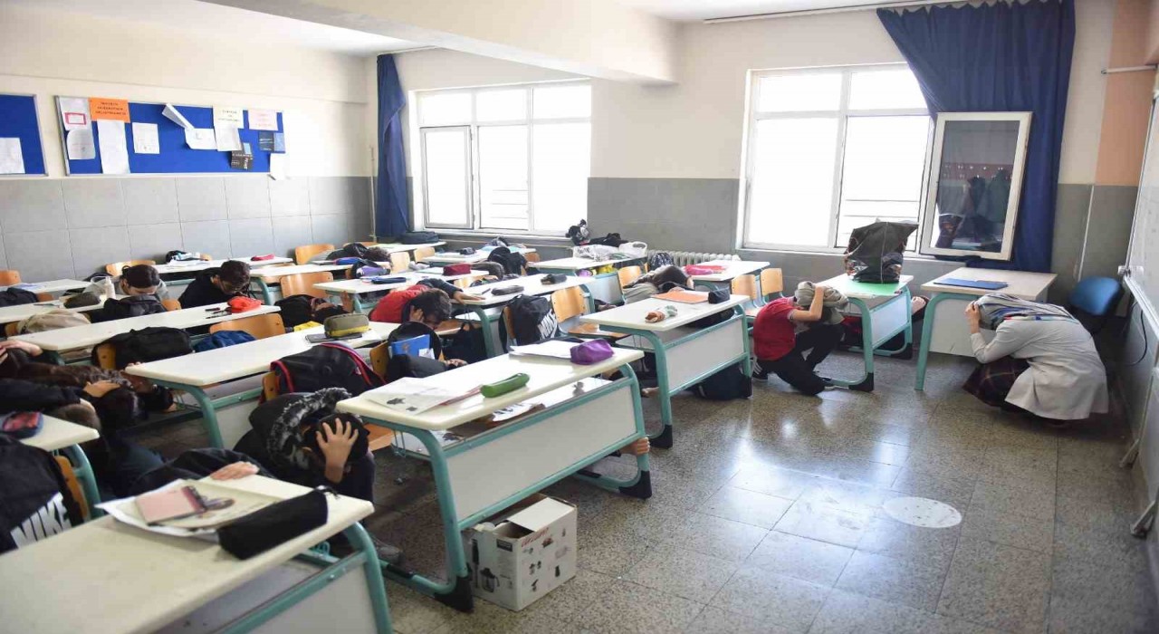 Yıldırım Belediyesinden deprem eğitimi