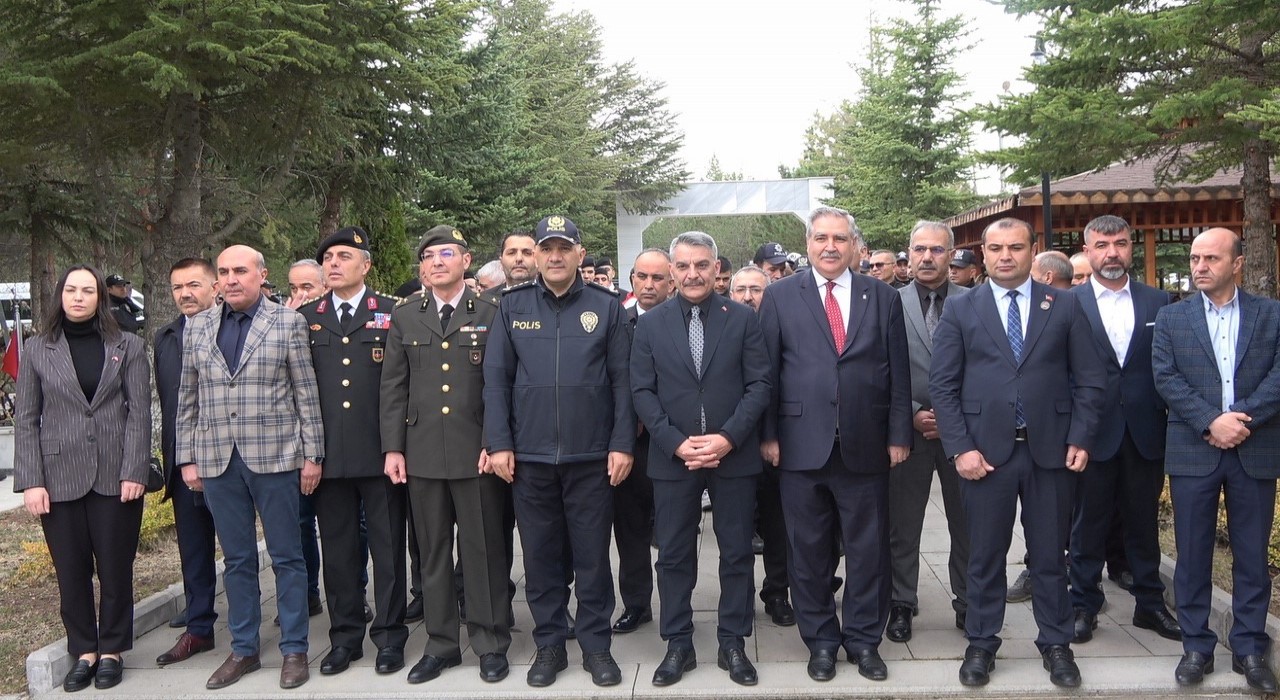 Yozgatta bayramda şehitler unutulmadı