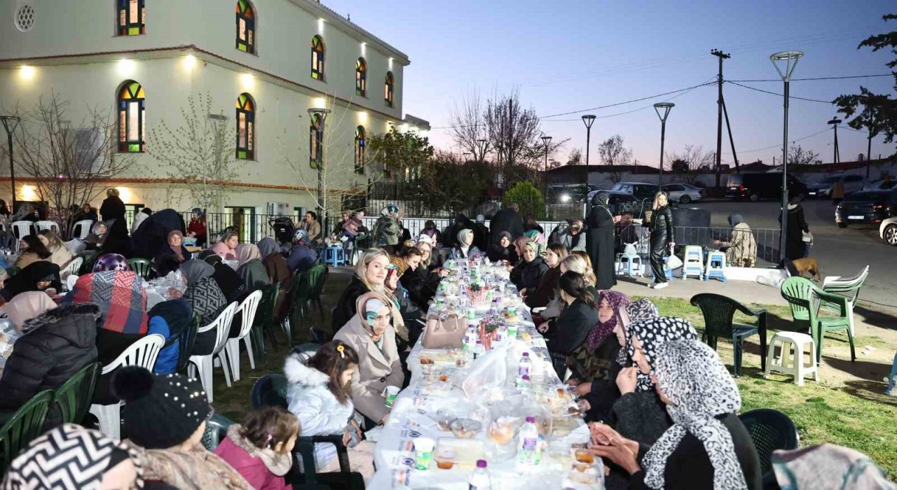 Yunanistan Gümülcinede gönül sofrası kuruldu