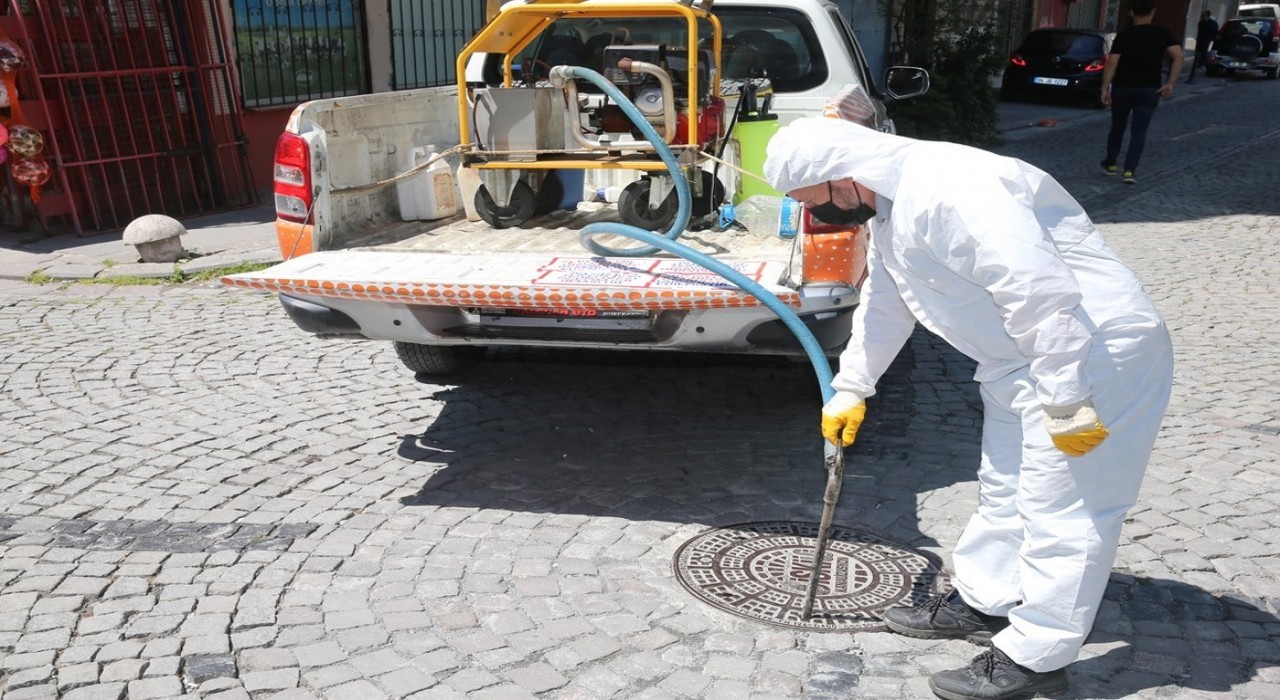 Zeytinburnu Belediyesinden sivrisinek sorununa erken müdahale