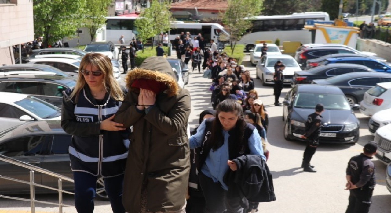 14 milyon TLlik dolandırıcılık yapan 71 şüpheliden 20si tutuklandı