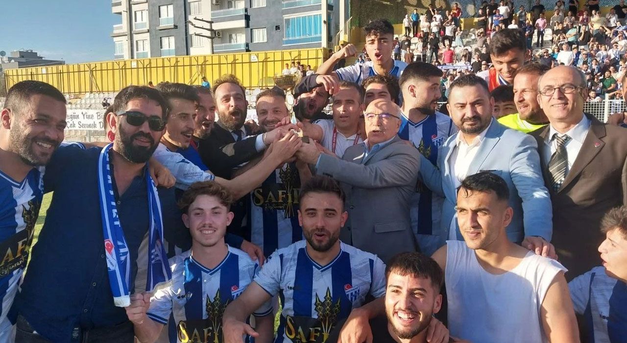 1973 Kadirli İdman Yurdu Osmaniye 1. Amatör Lig Şampiyonu Oldu!