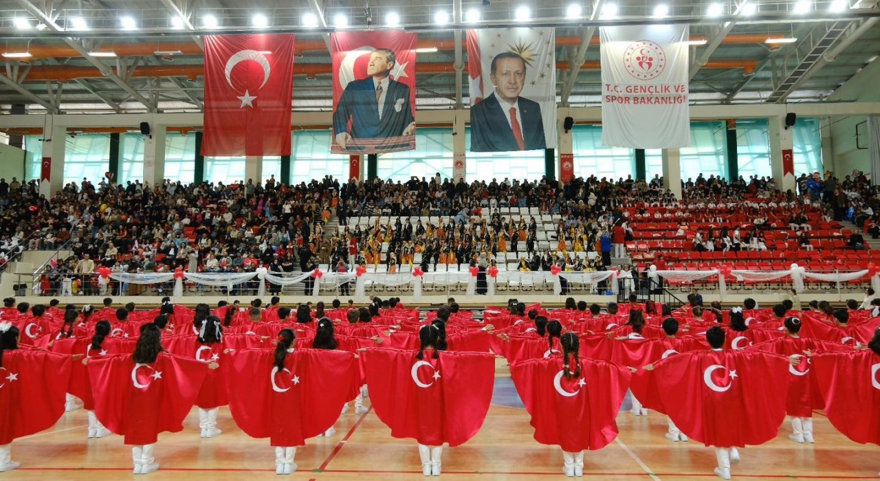 23 Nisan Erzincanda coşkuyla kutlandı