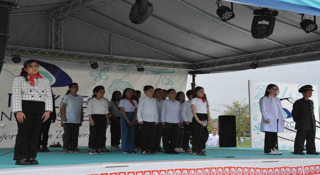 23 Nisanda üniversitedeyim