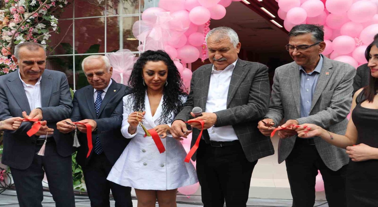 Açılışını Başkan Karaların yaptığı güzellik merkezi mağdurları haklarını almak istiyor