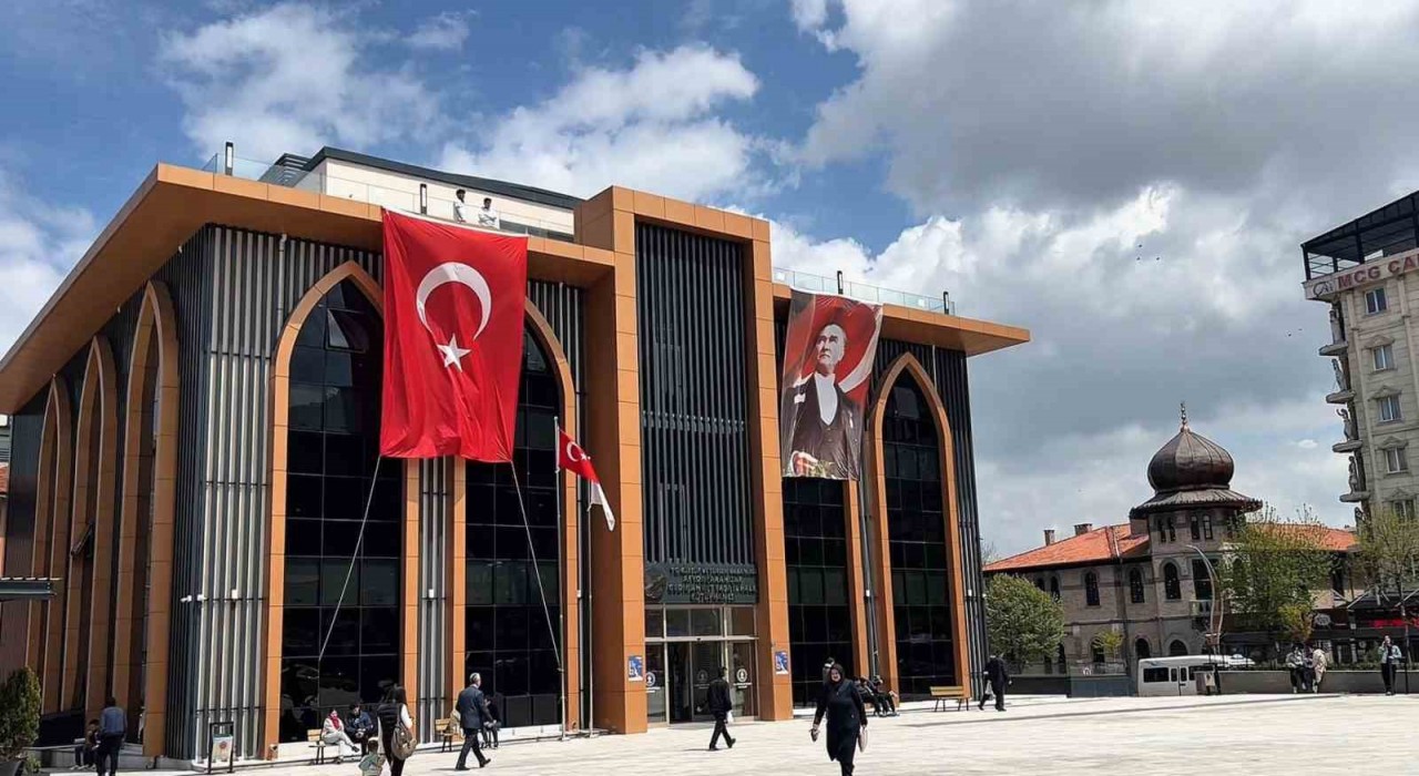 Afyonkarahisarda gençlere sıcak çay, kadınlara destek