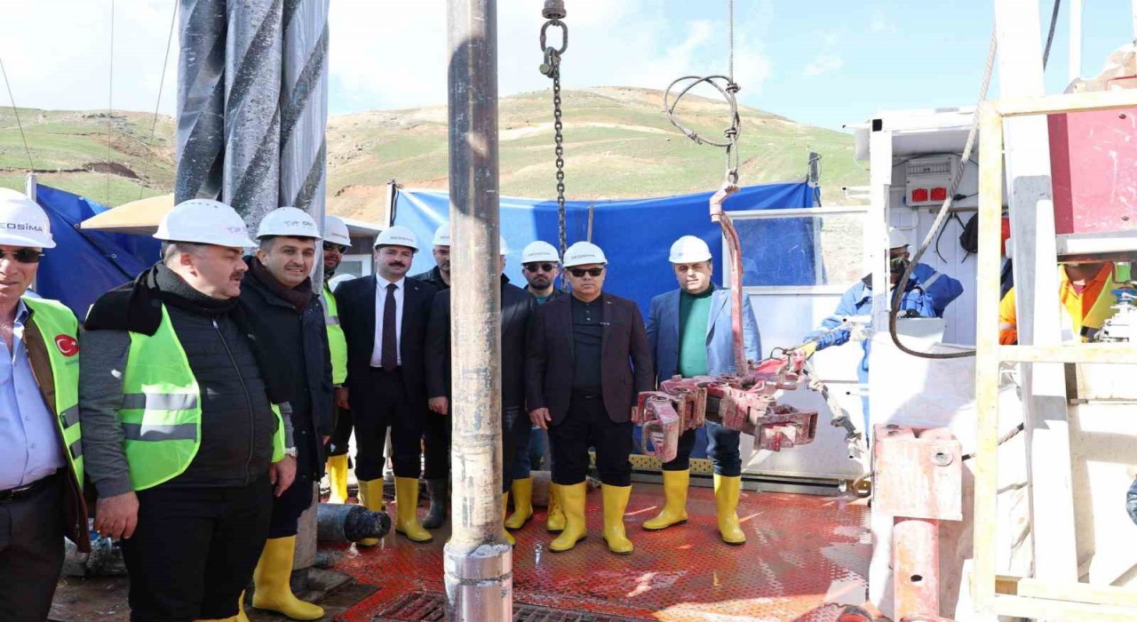 Ağrıda 294 milyon dolarlık jeotermal yatırım: 3 bin kişiye istihdam sağlanacak