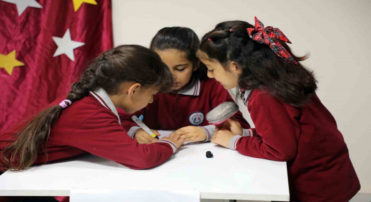 Ağrıda minik öğrencilerin kitap sevgisi bilgi yarışmasına taşındı