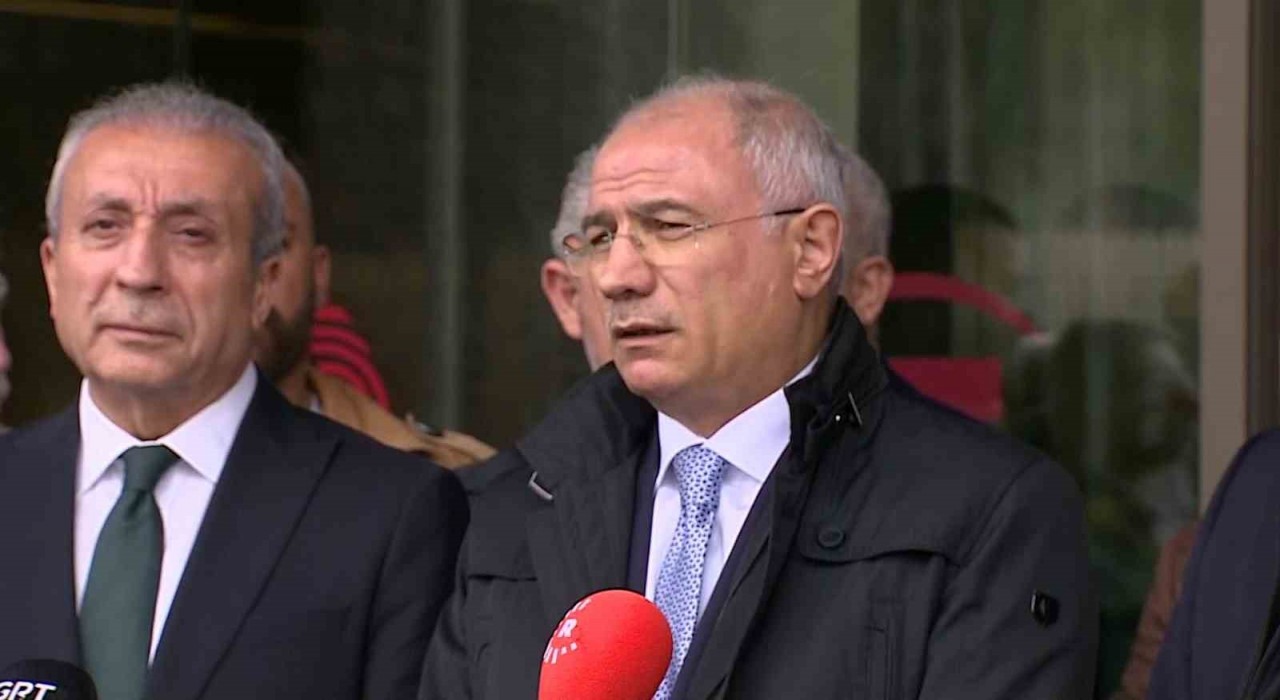AK Parti Genel Başkan Vekili Efkan Ala Sırrı Süreyya Önderi hastanede ziyaret etti