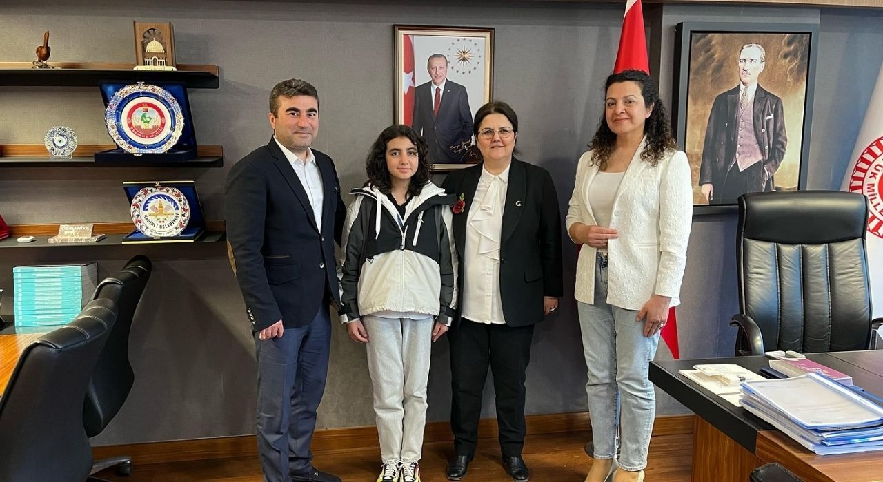 AK Parti Osmaniye Milletvekili Yanık, TBMM’de Ziyaretçileri Ağırladı