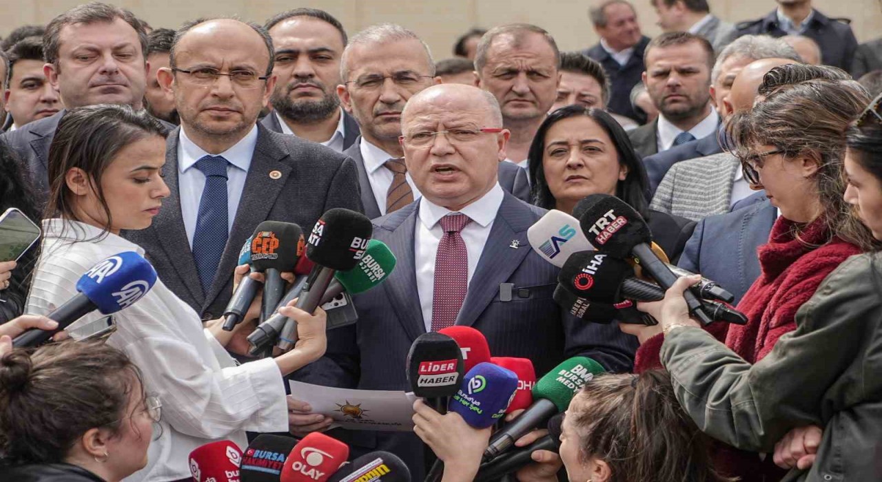 Ak Partiden Bursa Büyükşehir Belediye Başkanı Mustafa Bozbey hakkında suç duyurusu